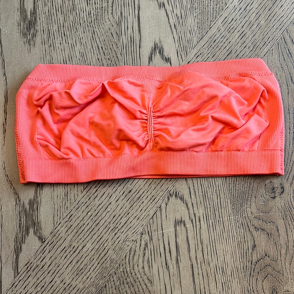 Victoria’s Secret Seamless Bandeau Bra Small Coral Pink EUC